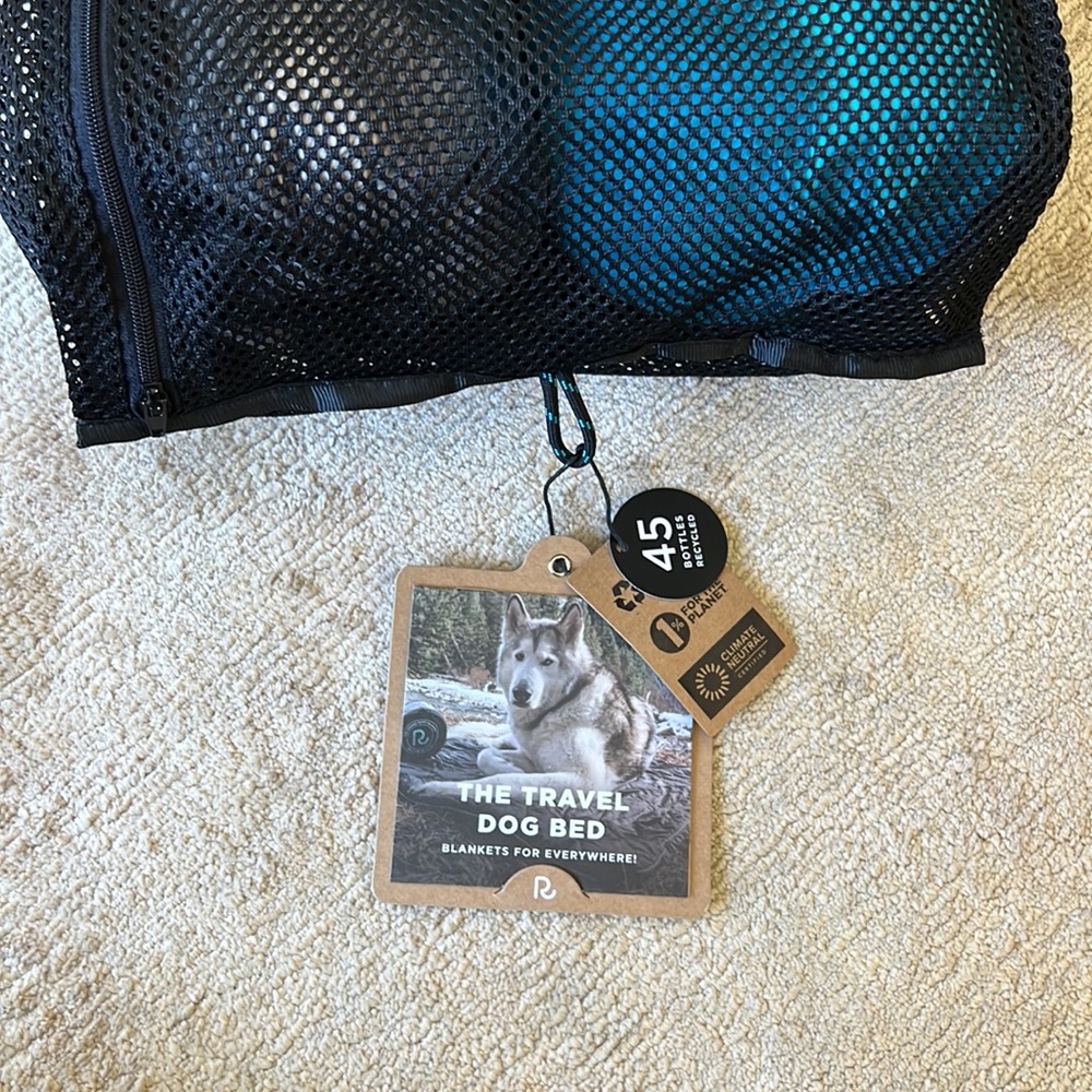 Rumpl - The Travel Dog Bed - Picture 4 of 9
